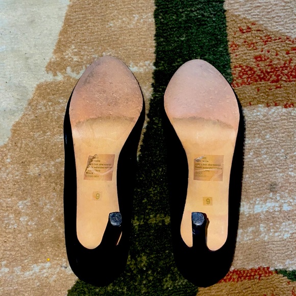 Banana Republic Black Suede Round Toe Pumps (Good Condition) - Picture 6 of 6
